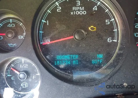 2013 Chevrolet Suburban 1500 Lt from USA, damaged, VIN 1GNSKJE7XDR103661